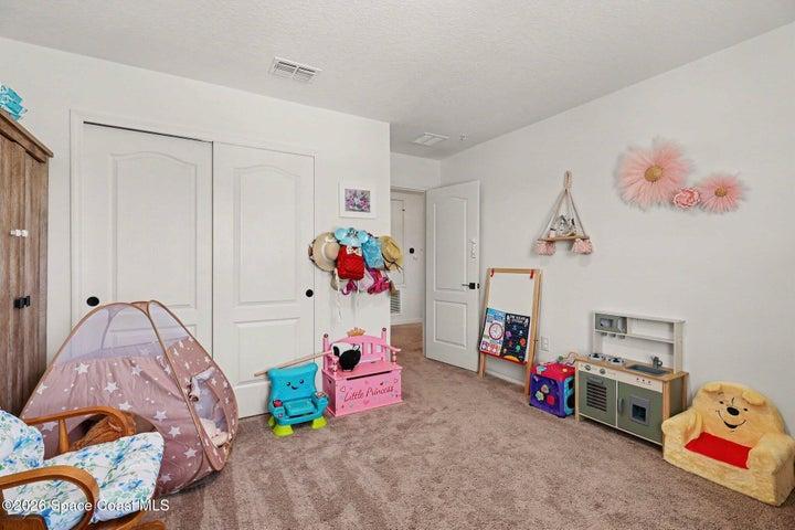 Large Closet Space