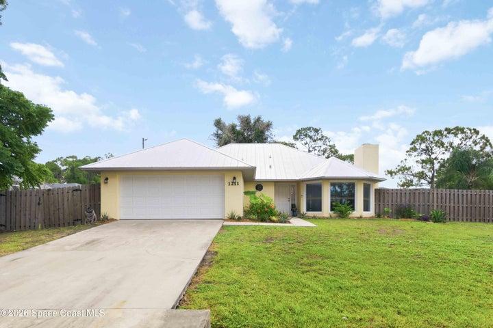 1211 Amish Place SE, Palm Bay