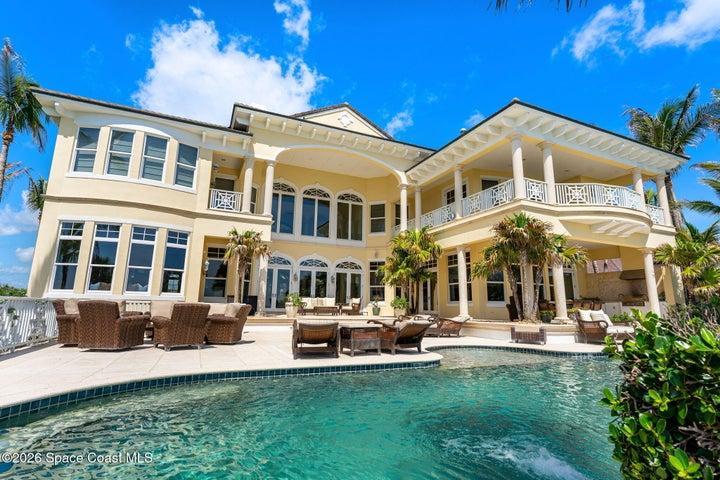 Pool and sitting area
