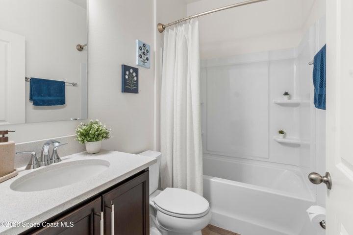 1st Floor Bath