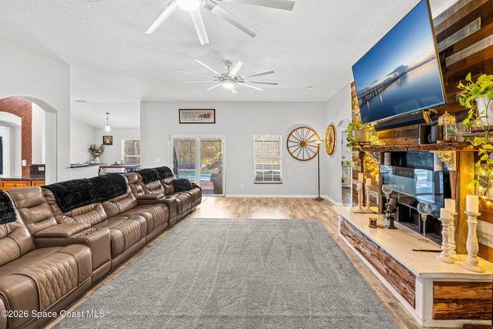 4148 Gardenwood Circle, Grant, FL, 32949 photo 4