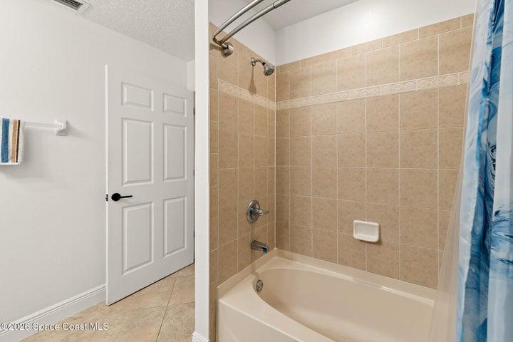 Tiled Shower with Tub
