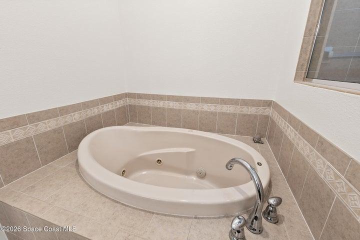 Jetted Tub