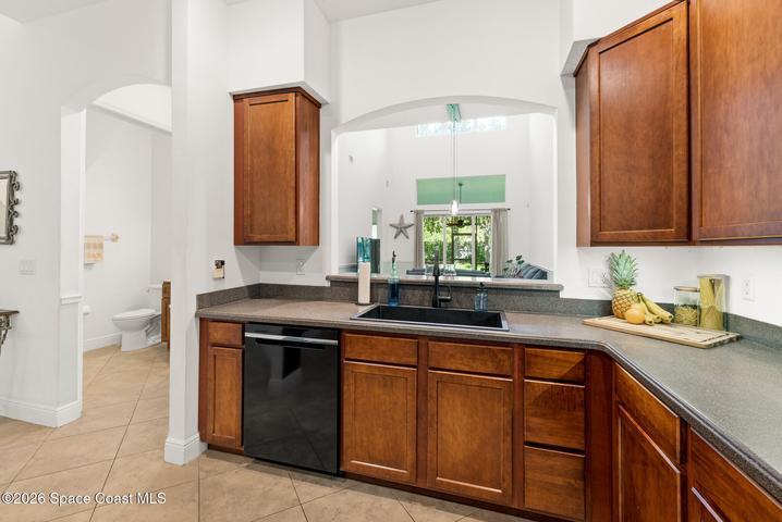 Ample Counter Space