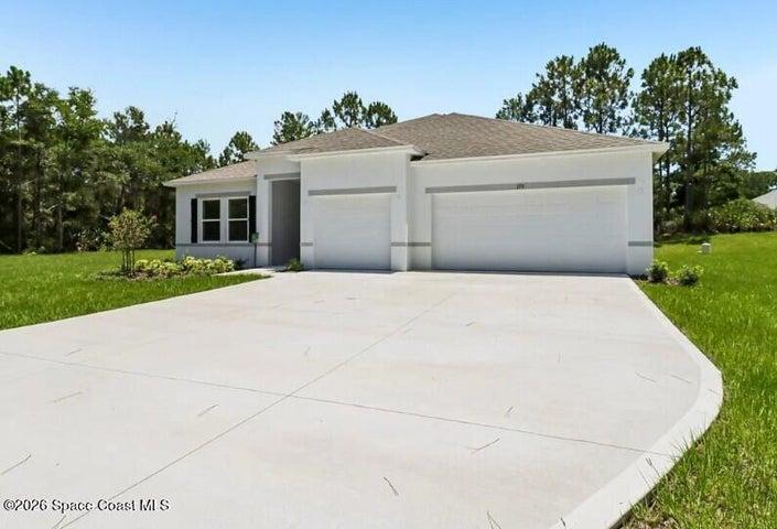 Oversized driveway & 3 car garage
