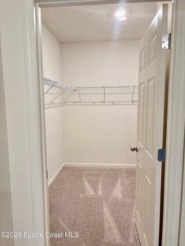 Master Bedroom Walk In Closet