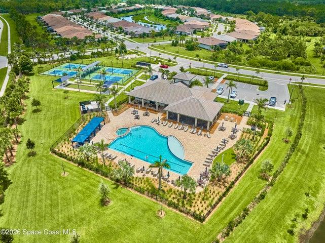 Preserve at WaterWay Village. RESORT STYLE LIVING! And quick drive to BEACHES, shopping and dining.
