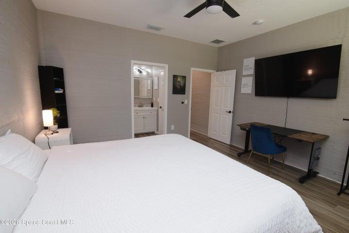 Fourth bedroom
