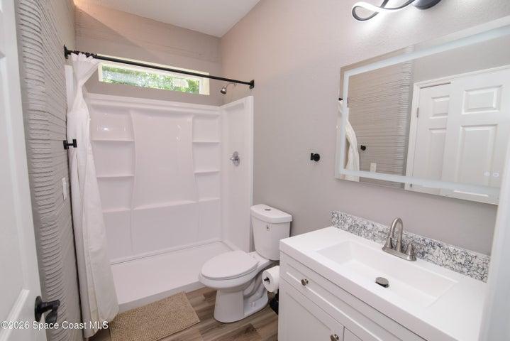 Fourth bathroom