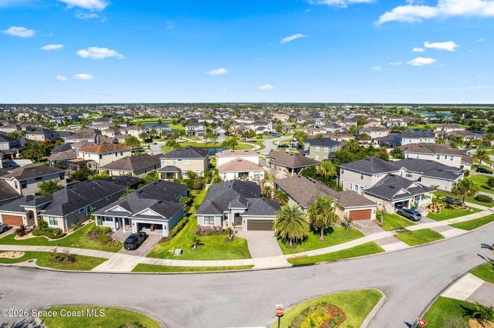 Stunning aerial perspective of the home and its prime location