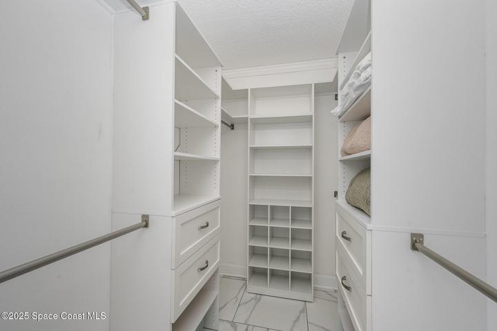 Custom closet