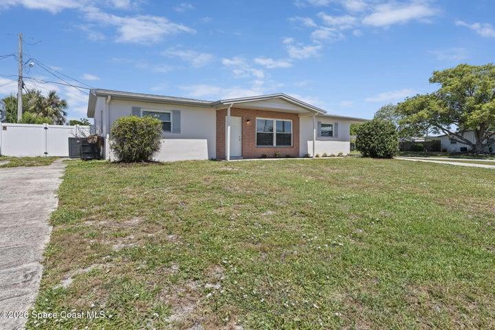 676 Ixora Drive, Melbourne