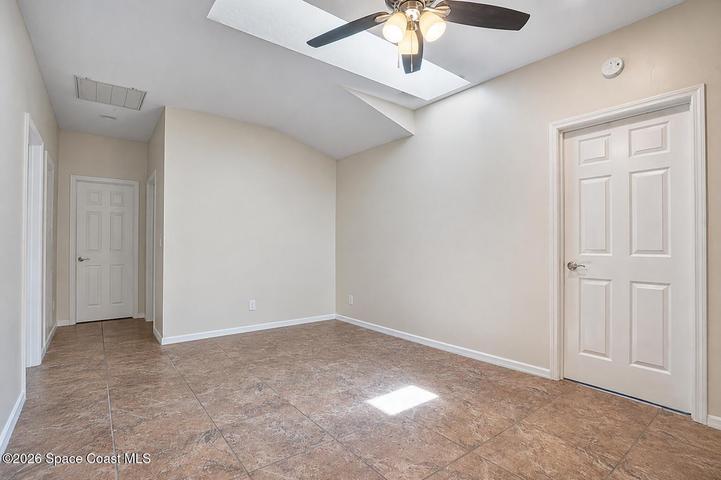 Loft - Vacant