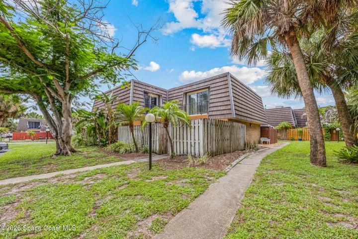 2715 Vista Oaks Circle NE, Palm Bay