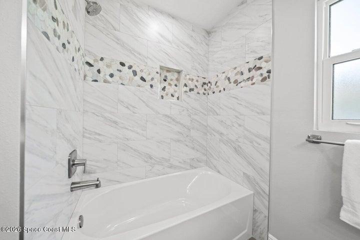 Custom Bath Surrounds