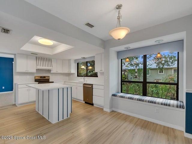 BREAKFAST NOOK