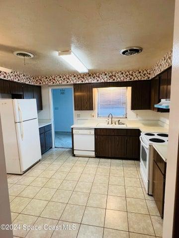 355 Bel Aire Drive S, Merritt Island, FL, 32952 photo 2