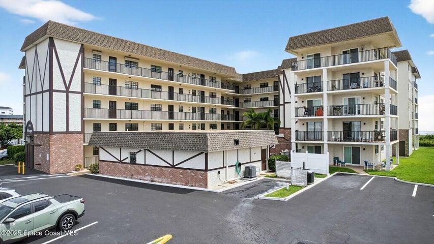 383 N Atlantic Avenue 105, Cocoa Beach