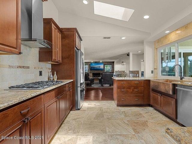 820 Kerry Downs Circle, Melbourne, FL, 32940 photo 10