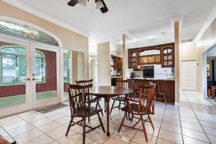 Guest House Dining