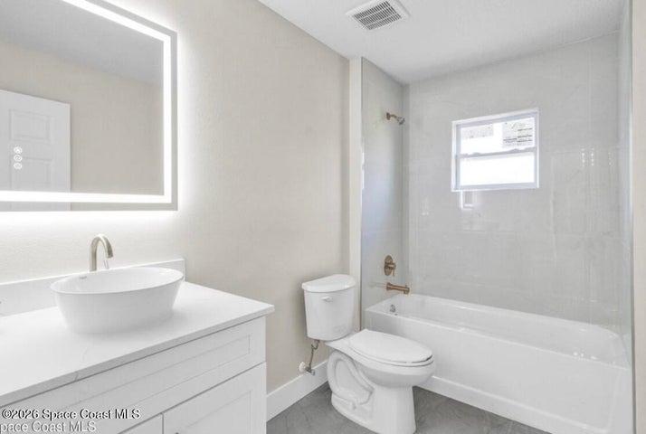 8575 100th Avenue, Vero Beach, FL, 32967 photo 9
