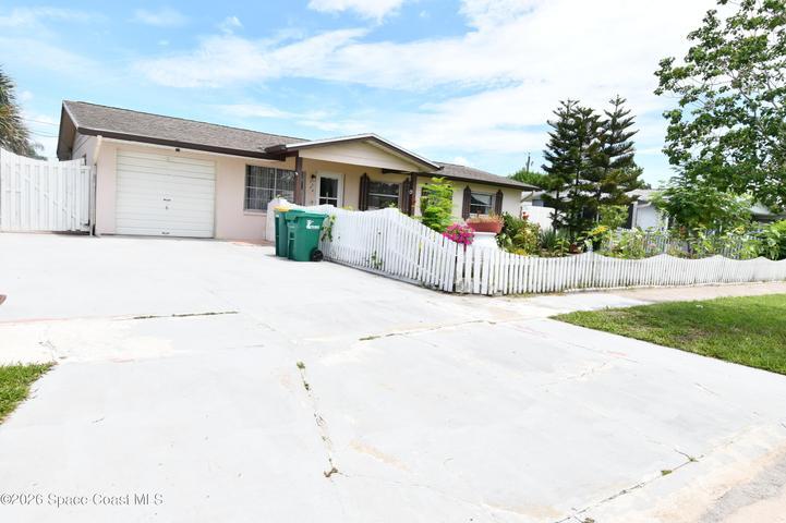 2204 Cheryl Court, Melbourne, FL, 32935 photo 2
