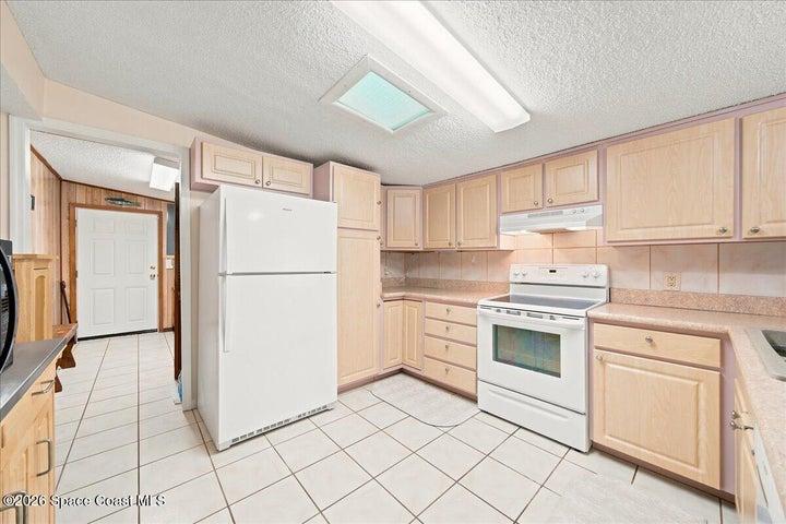 241 Avenida Central, Indialantic, FL, 32903 photo 5