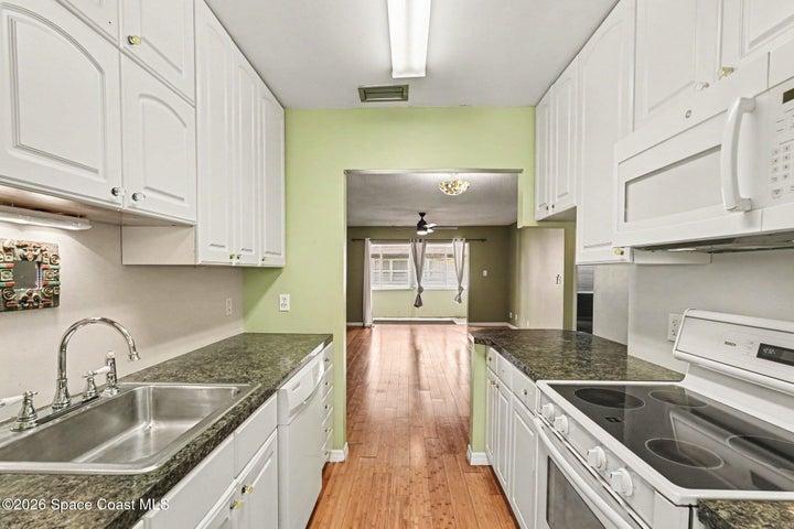 1047 Small Court 38, Indian Harbour Beach, FL, 32937 photo 4