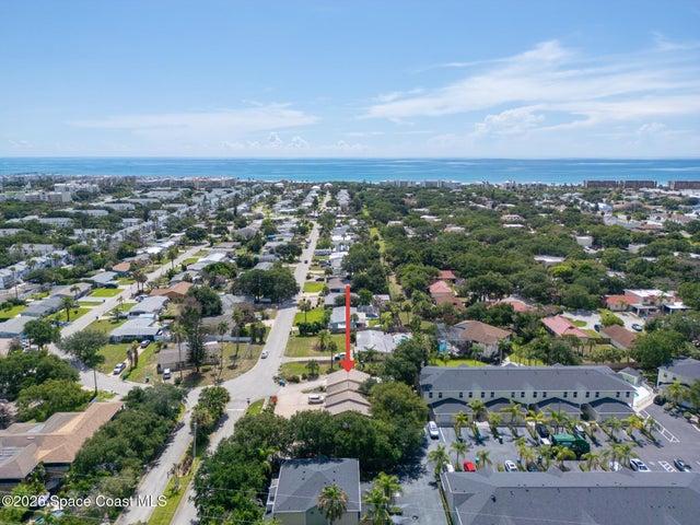 Townhouse and Ocean Access at the end of the Street
