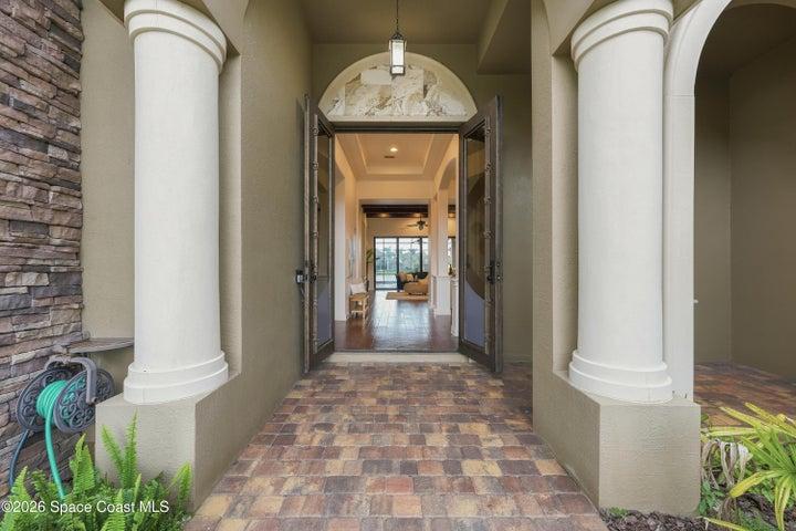 Stunning Entrance with custom Doors
