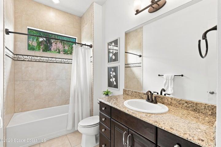 Guest bath 1