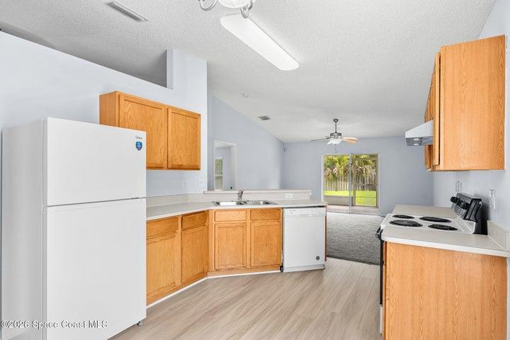 4022 Wilkes Drive, Melbourne, FL, 32901 photo 9