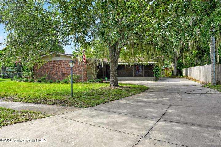 1607 Eden Court, Titusville