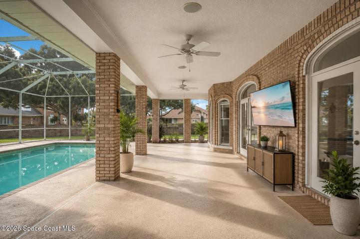Large shady entertainment area