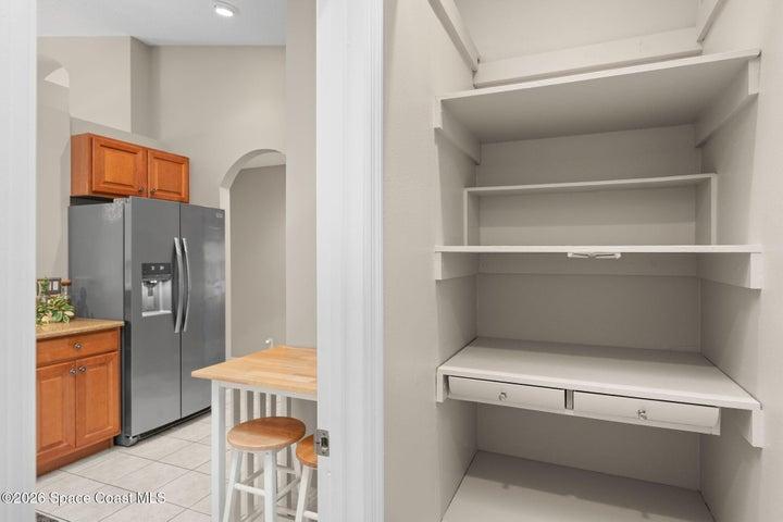 walk in pantry
