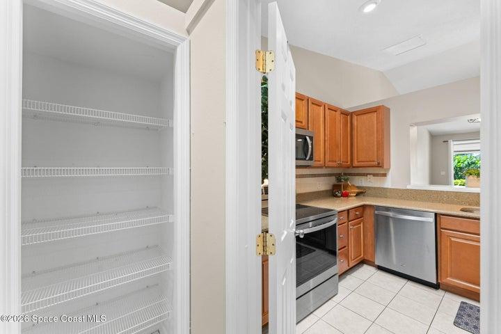 Walk in Pantry