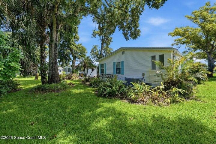304 Portside Lane, Edgewater, FL, 32141 photo 5