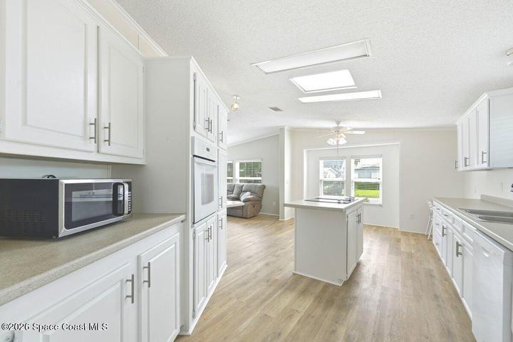 304 Portside Lane, Edgewater, FL, 32141 photo 17
