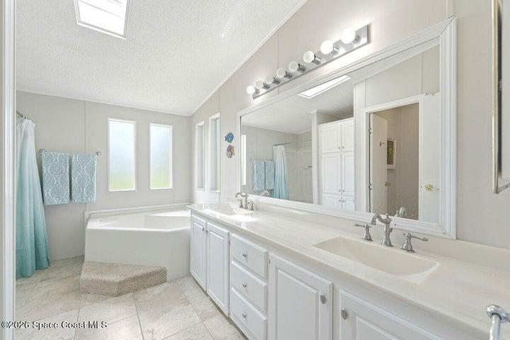 304 Portside Lane, Edgewater, FL, 32141 photo 22