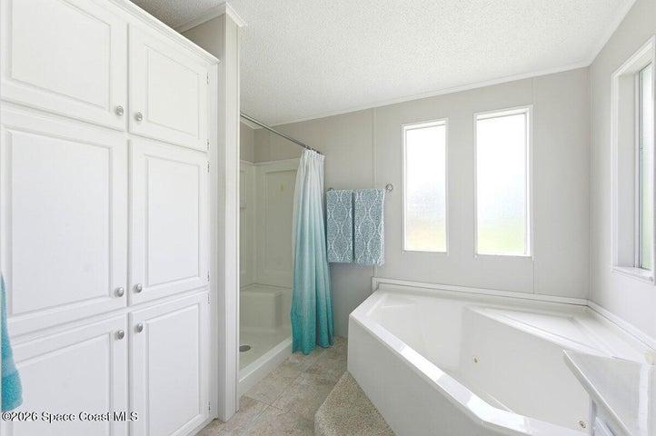 304 Portside Lane, Edgewater, FL, 32141 photo 23