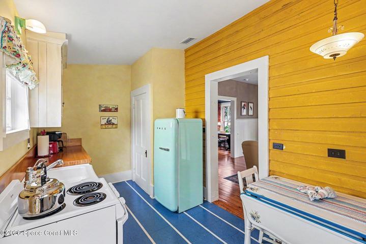 Cottage Kitchen
