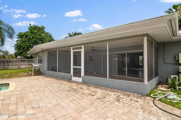 565 Teakwood Avenue, Satellite Beach, FL, 32937 photo 4