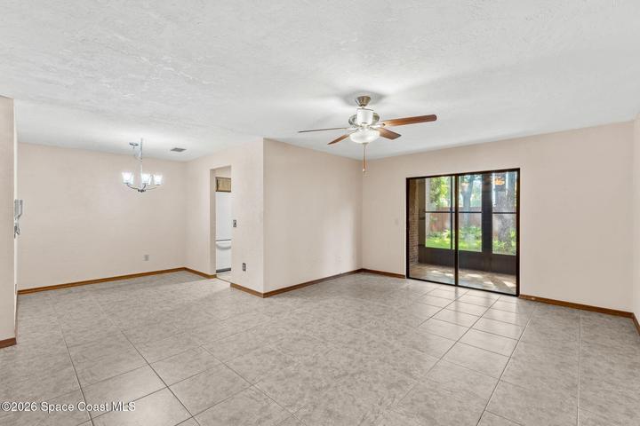 Large Living/Dining ara