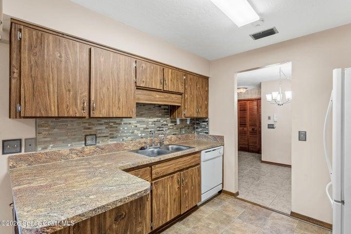 9030 York Lane 12d, West Melbourne, FL, 32904 photo 18