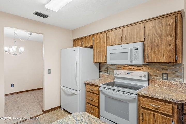 9030 York Lane 12d, West Melbourne, FL, 32904 photo 19