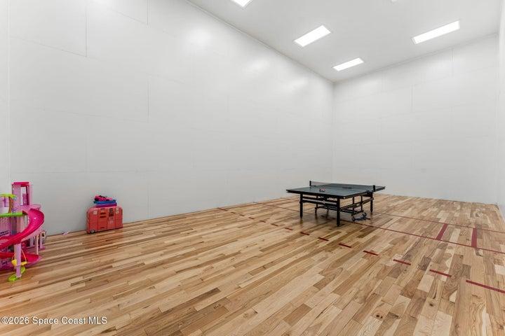 Racquet Court