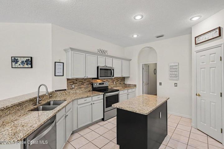 423 Stonehenge Circle, Rockledge, FL, 32955 photo 6