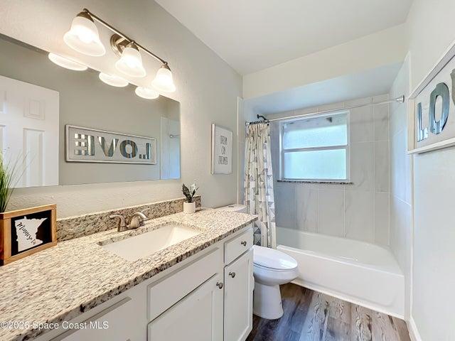 2nd bathroom