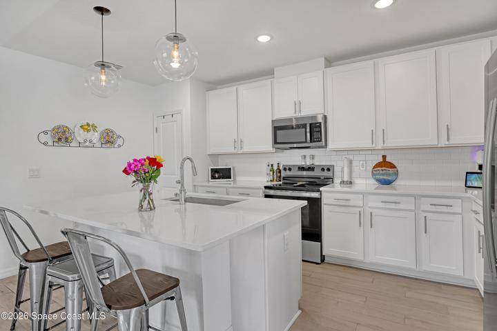 Lots of cabinets
