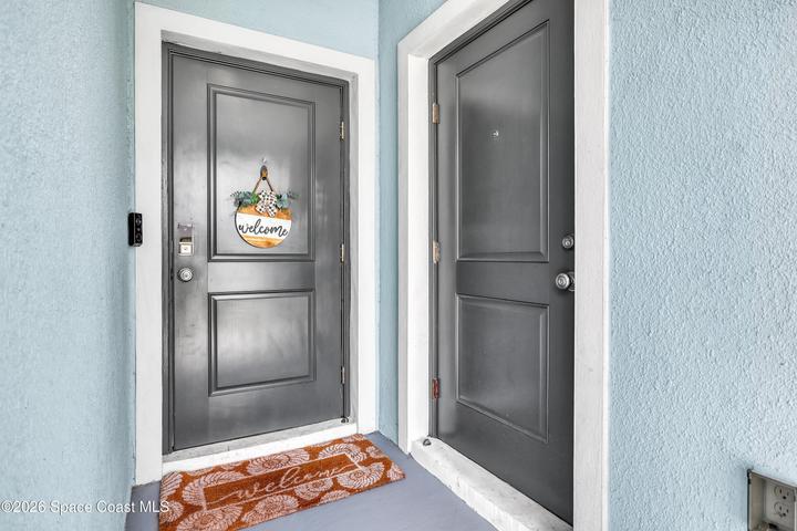Door to the right is separate entrance for in law suite